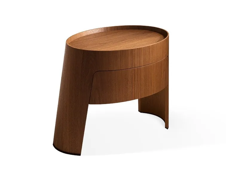 Giorgetti Morfeo oval leather side table, Giorgetti furniture made in Meda, Italy